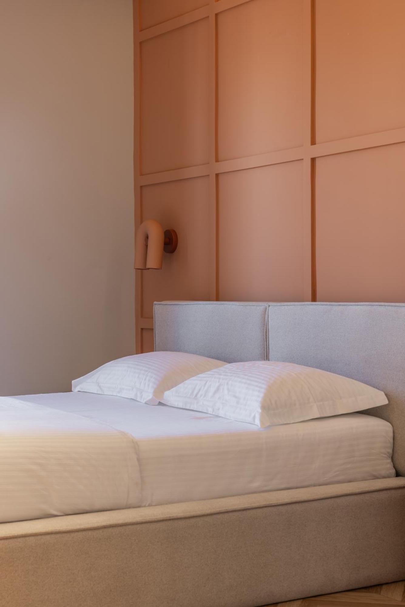 Square Inn Garden Aparthotel Tirana Bagian luar foto