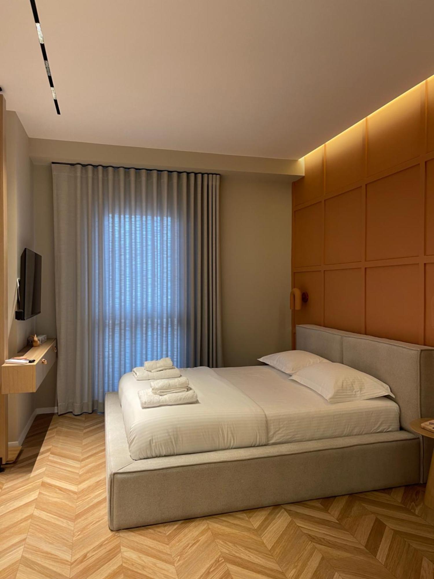 Square Inn Garden Aparthotel Tirana Bagian luar foto