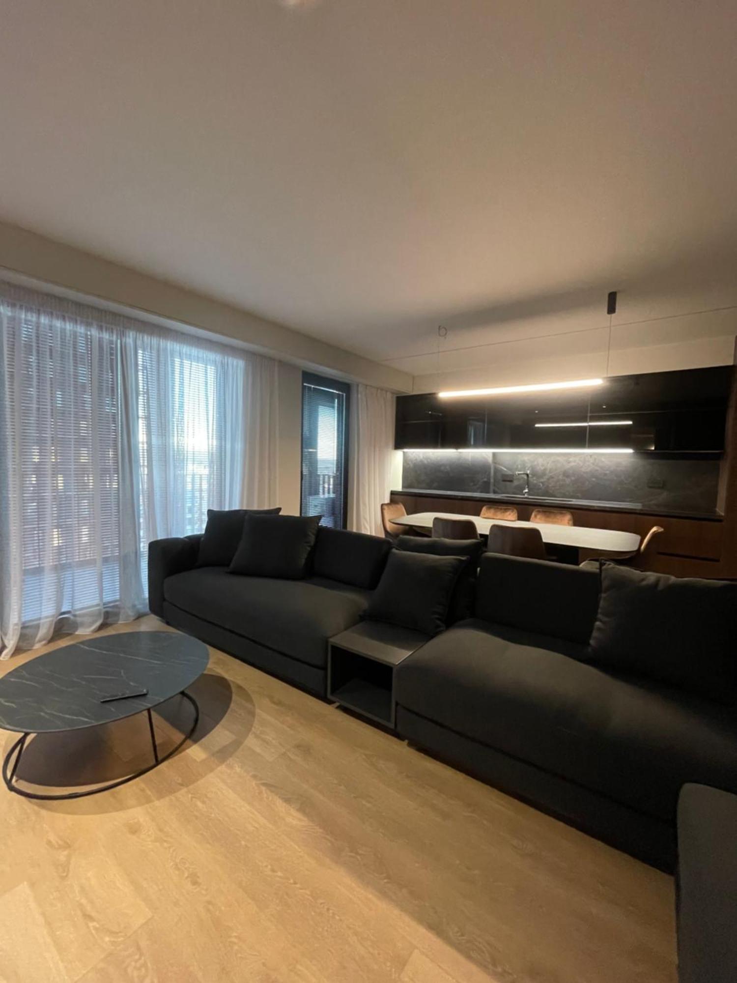 Square Inn Garden Aparthotel Tirana Bagian luar foto
