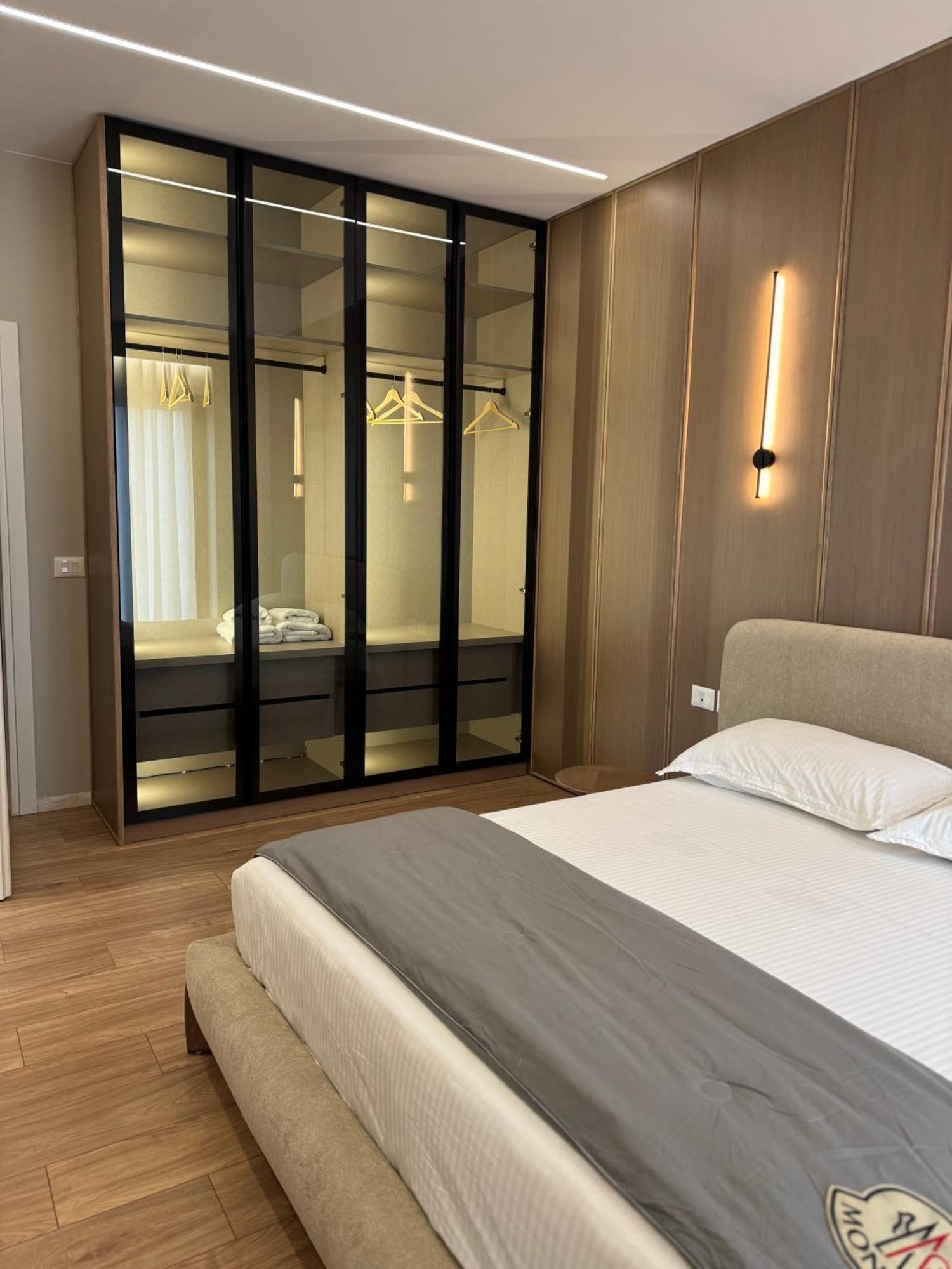 Square Inn Garden Aparthotel Tirana Bagian luar foto