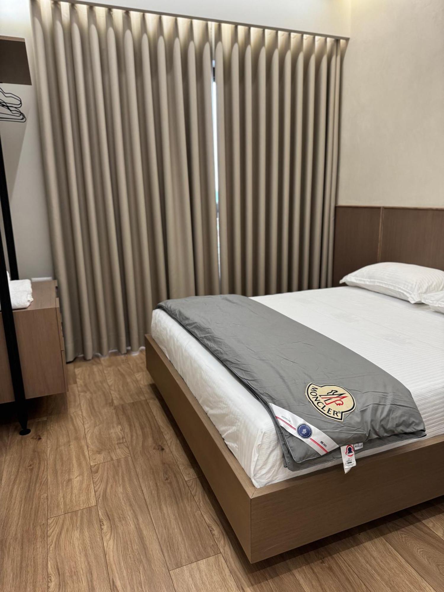Square Inn Garden Aparthotel Tirana Bagian luar foto